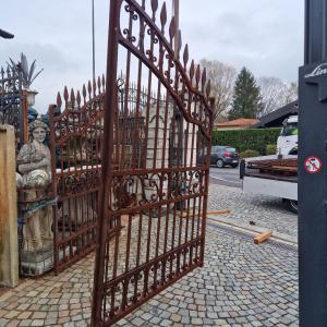 Nailed gate pair